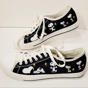 Peanuts Snoopy Friendship Costum Pattern Low Top Shoes Footwear Sz W 8, M 6